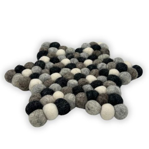 Multi Grey Felt Ball Star Centre Mat