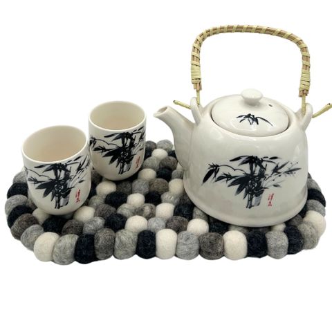 Multi Grey Felt Ball Oval Centre Mat