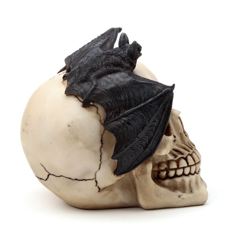 Eleanoras Gruesome Skull Head with Bat Decoration Figurines & Sculptures