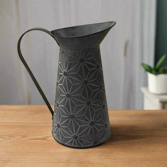 DAISY EMBOSSED JUG