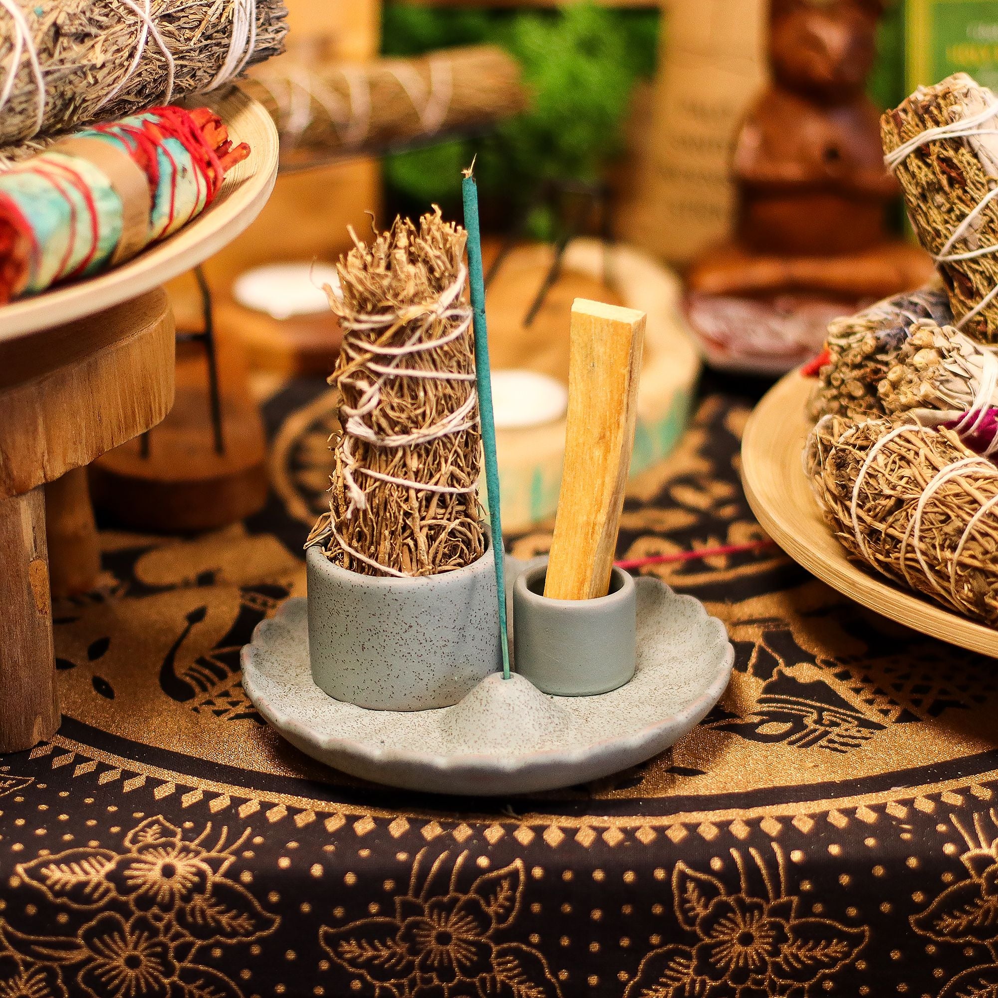 Lotus Flower Blue Palo Santo Stick & Smudge Holder