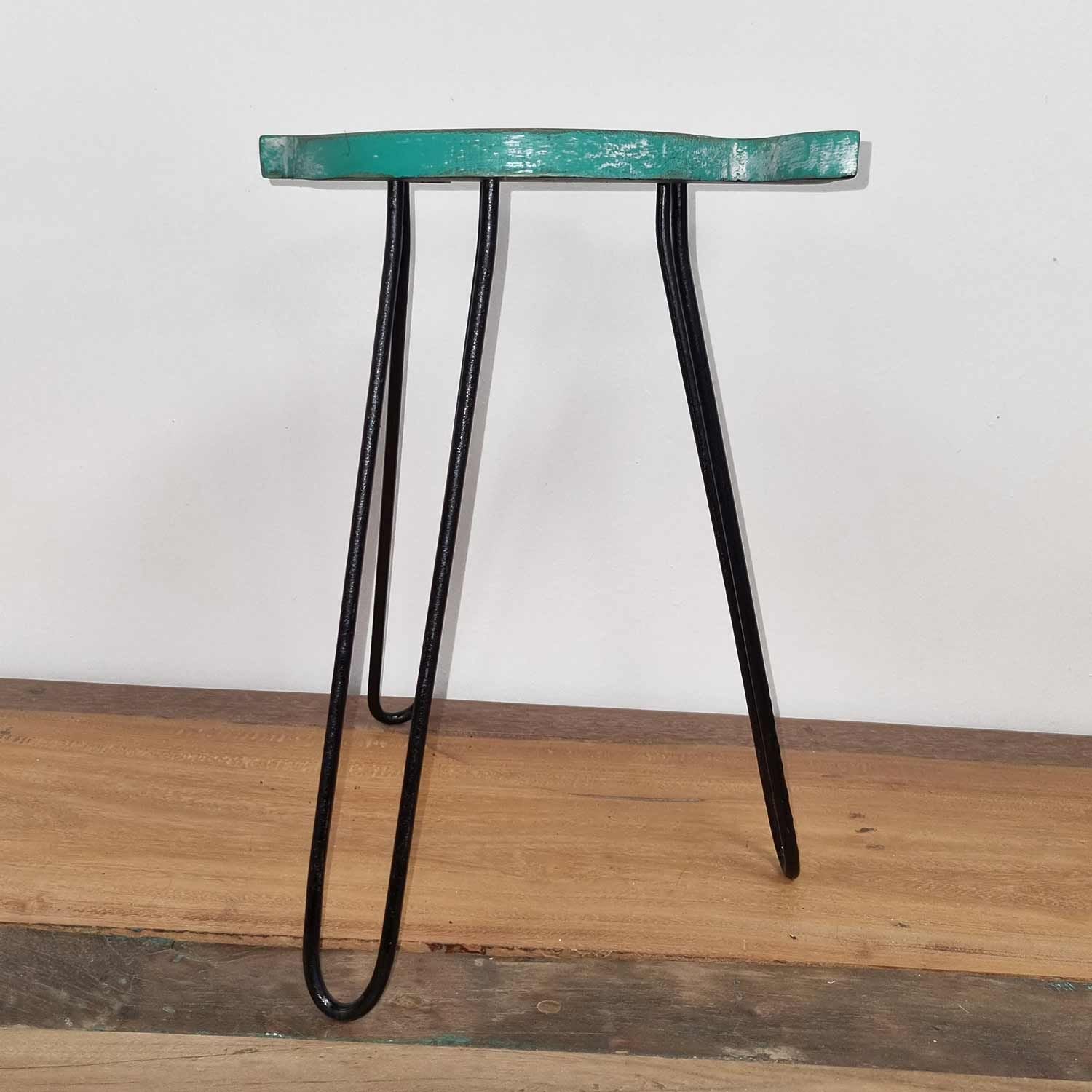 Turquoise Albasia Wood Fish Stand