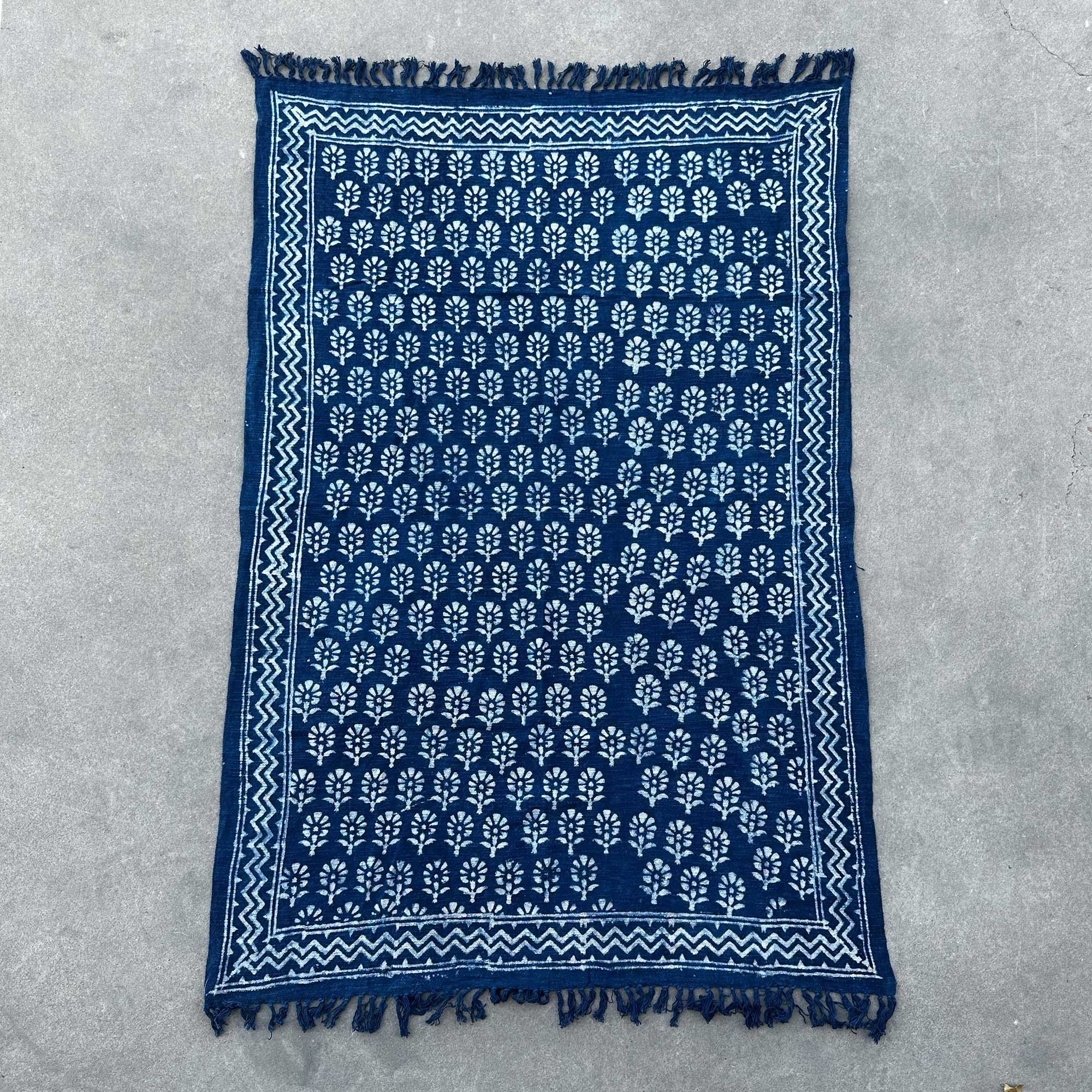Chhota Flower Handmade Indigo Throw