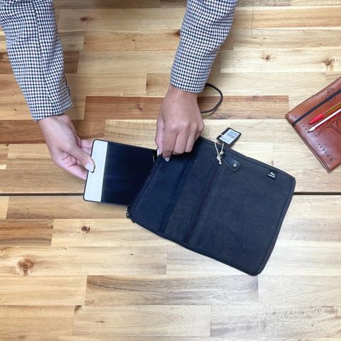 Charcoal Stonewash Tablet Pouch (21x29cm )