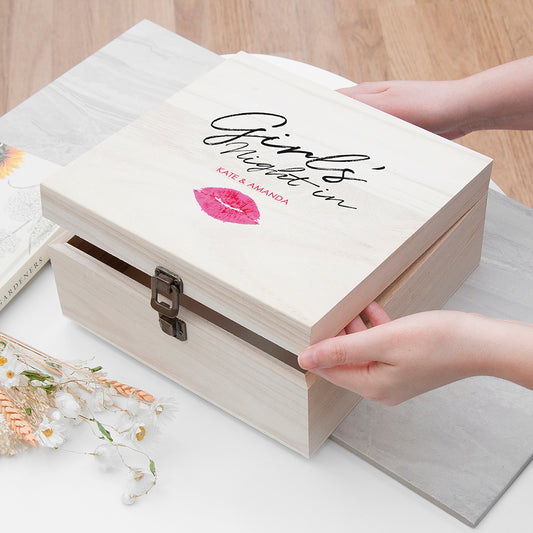 EXCLUSIVE GIRLS NIGHT PERSONALISED KEEPSAKE BOX MEDIUM Boxes & Chests from Eleanoras