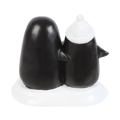 PENGUIN FAMILY RESIN ORNAMENT