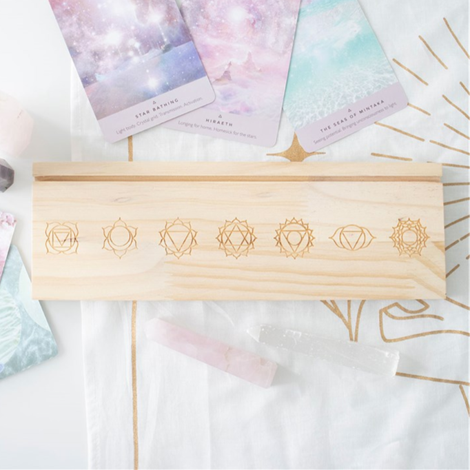 Eleanoras Natural Seven Chakras Tarot Card Stand 