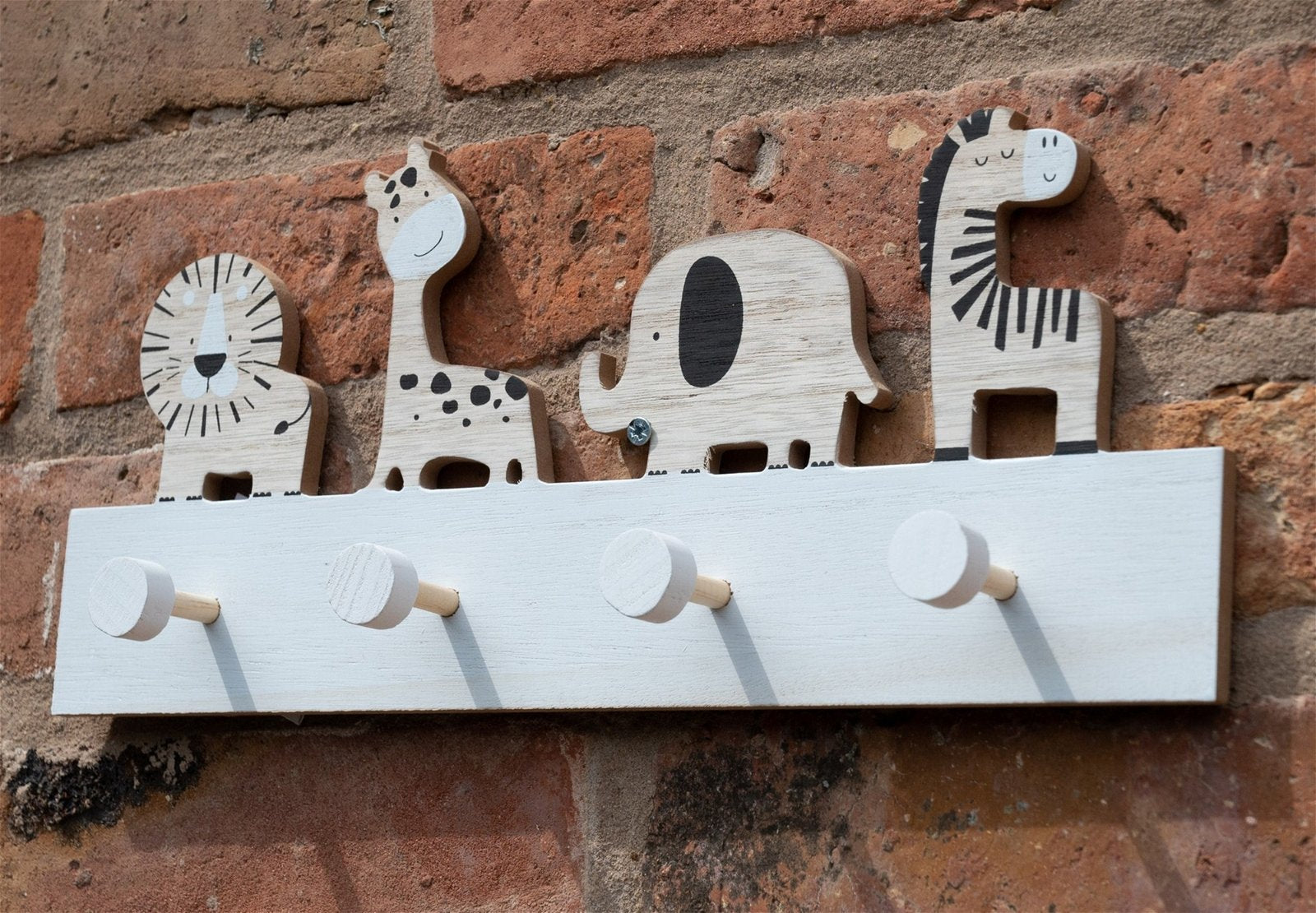 Eleanoras Wooden Animal Carvings with 4 Coat Hooks 