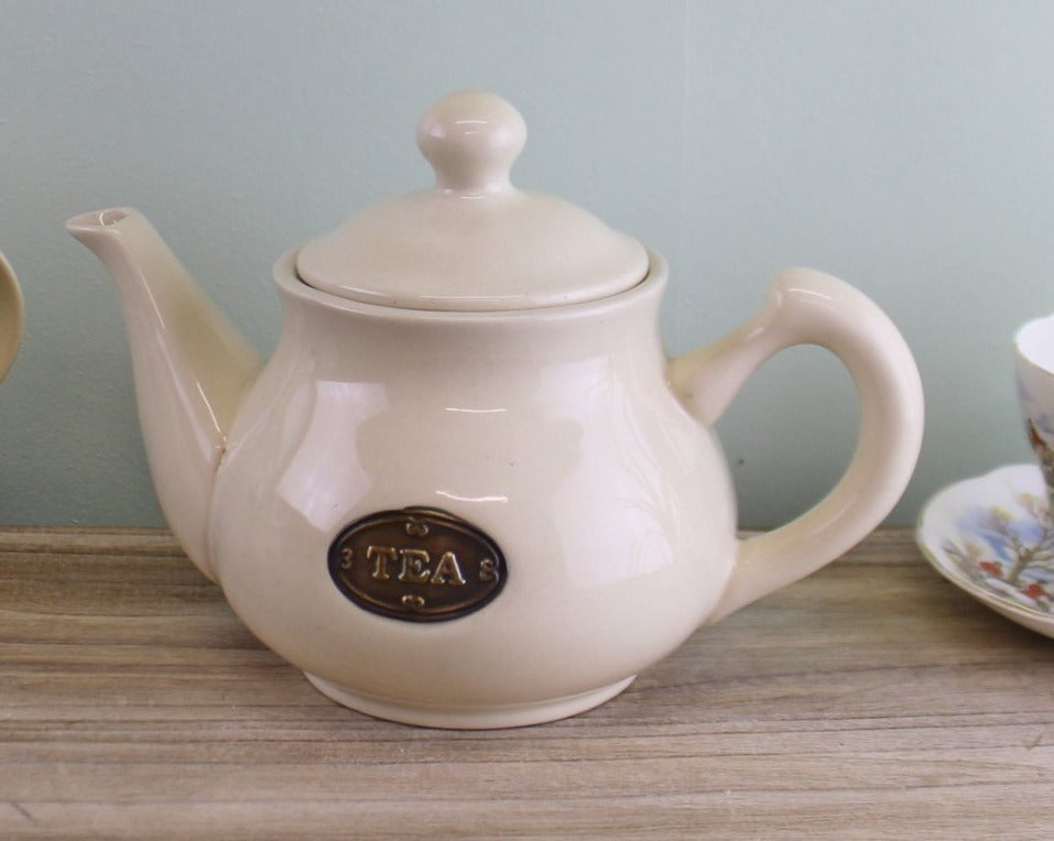 Eleanoras Country Cottage Cream Ceramic Teapot Teapots & Tea Accessories