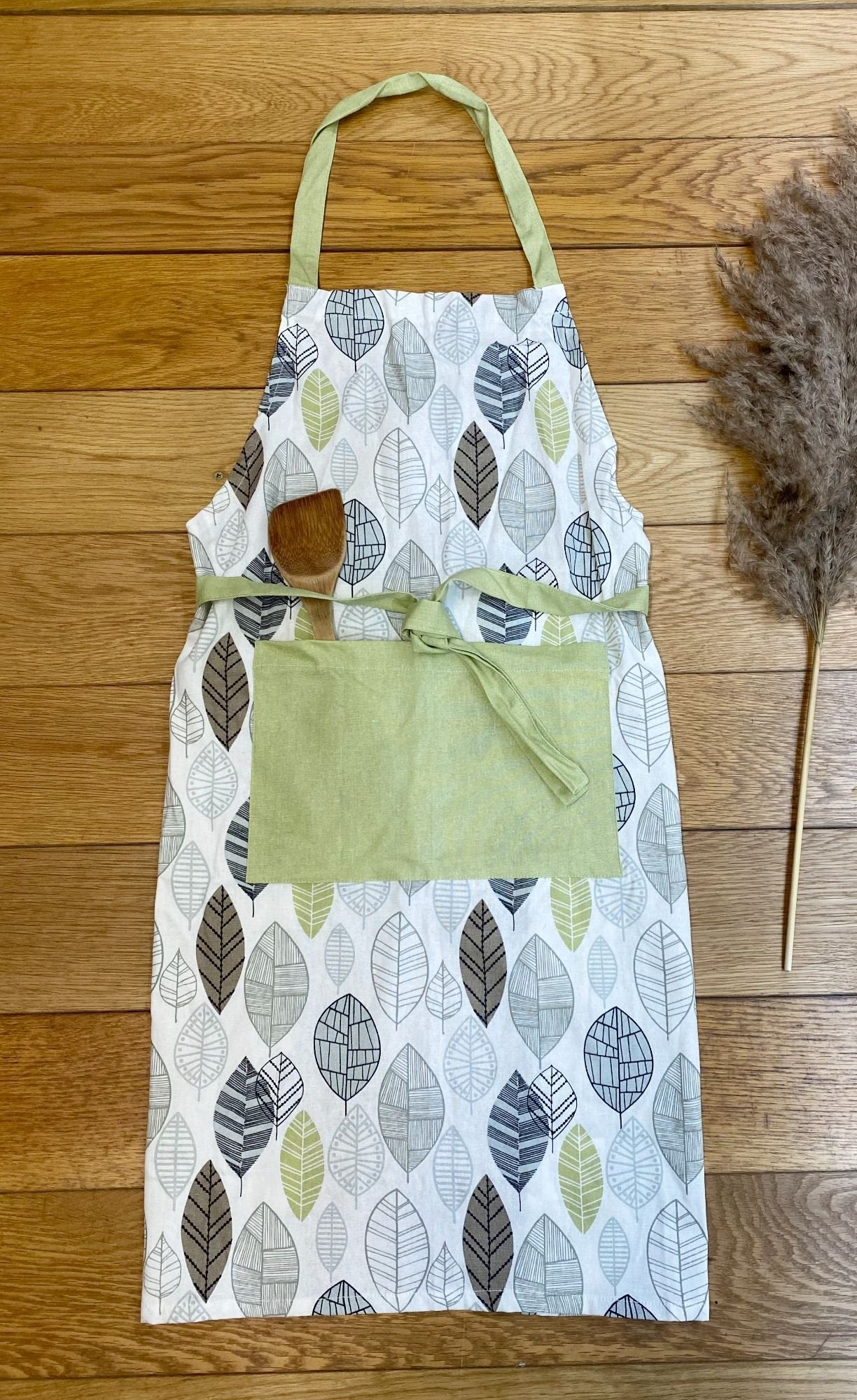 GREEN LEAF PRINT KITCHEN APRON