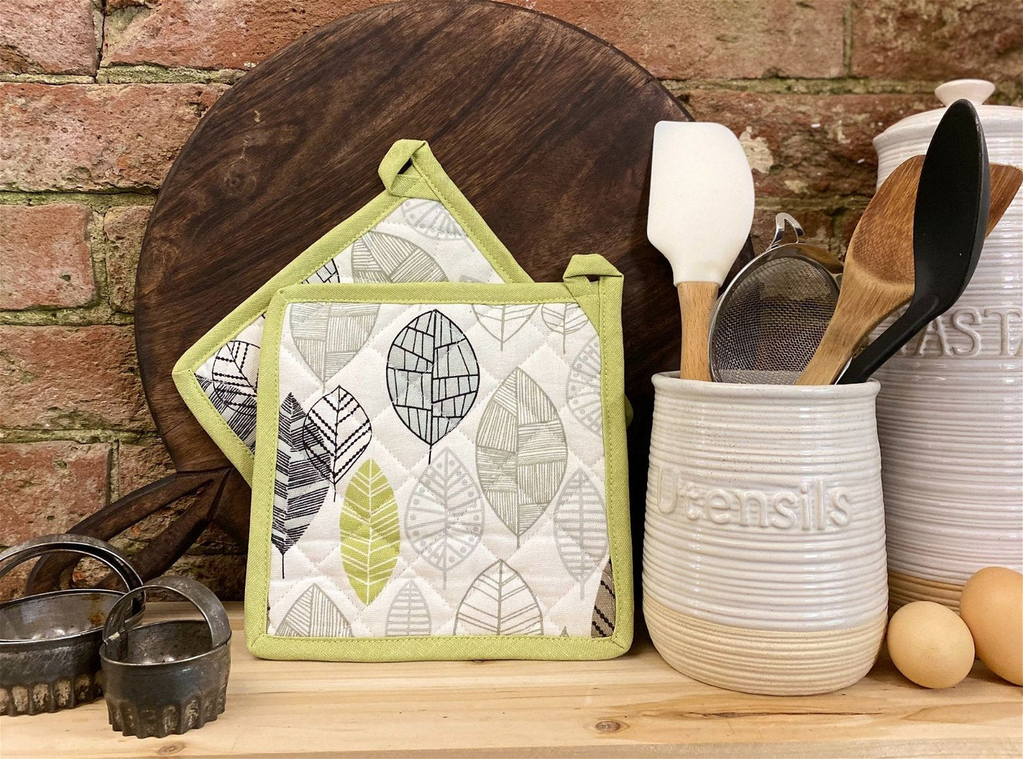 Eleanoras GREEN LEAF POT MATS 