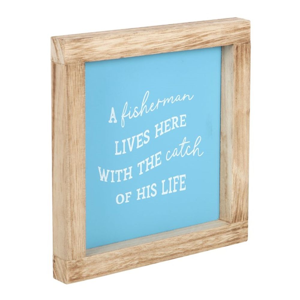 Eleanoras A FISHERMAN LIVES HERE WOODEN FRAME SIGN 